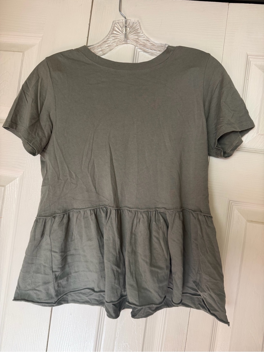 Jolie Women’s Short Sleeve Peplum Tee - Olive Green size S